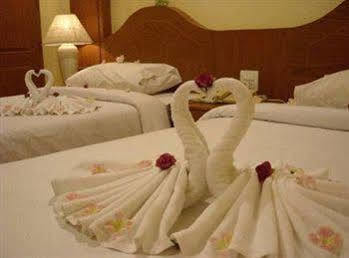 U Tai Tip Guest House Phuket Eksteriør bilde